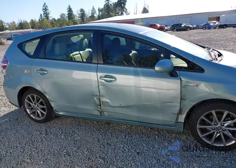 2016 Toyota Prius V z USA, uszkodzony, nr VIN JTDZN3EU2GJ055026
